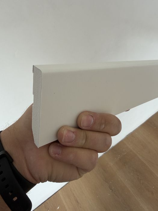 Rodapé em PVC Branco  - 2,20m x 7cm x 1,4cm