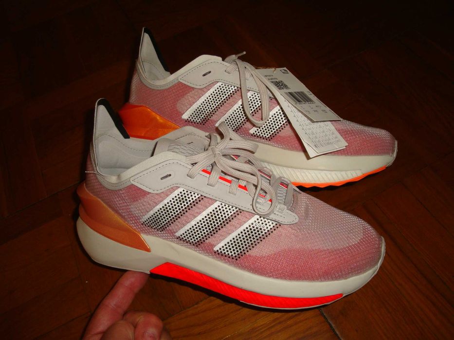 НОВЫЕ Кроссовки ADIDAS , размер 39-39,5 ( 25-25,5 см )