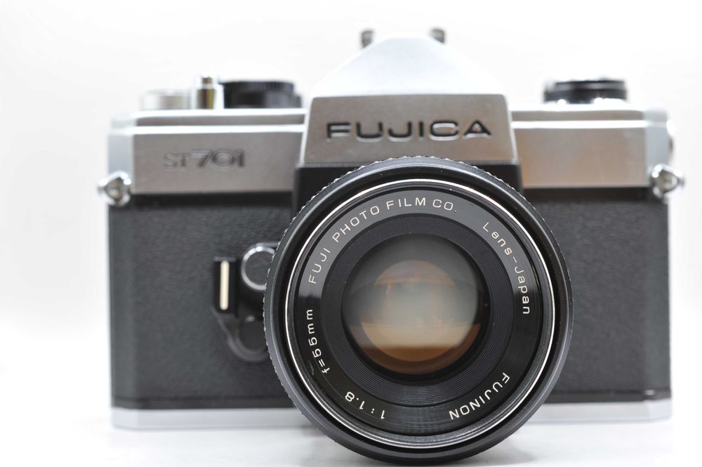 Câmara analógica usada Fujica ST701 + Fujinon 55mm F1.8 M42 Mount