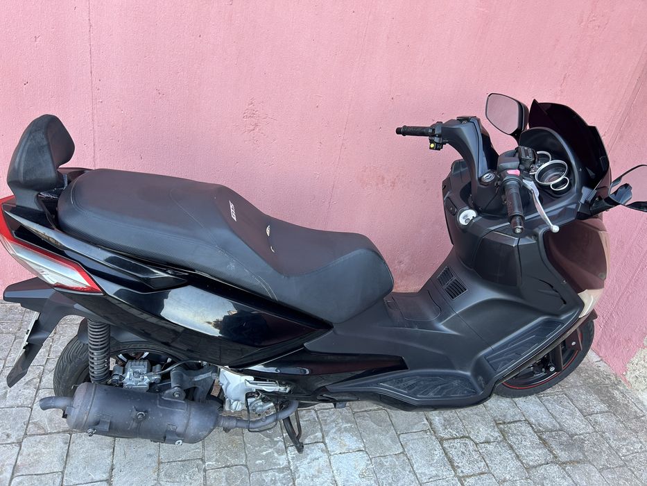 Scooter Sym gts 125