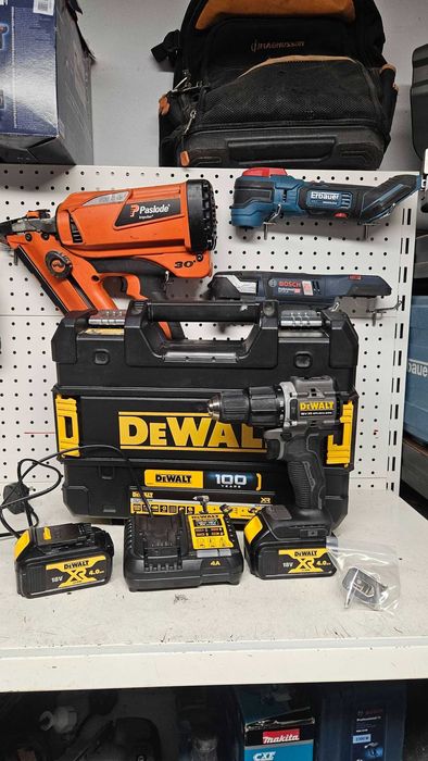 Wkrętarka udarowa DeWalt DCD100 18V BL XR 68Nm + 2x4ah