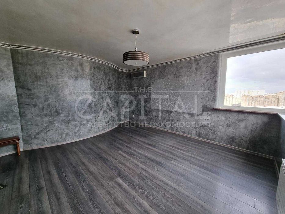 Продажа 2-уровневой квартиры, ул. Окипной Раисы, Днепровский р-н