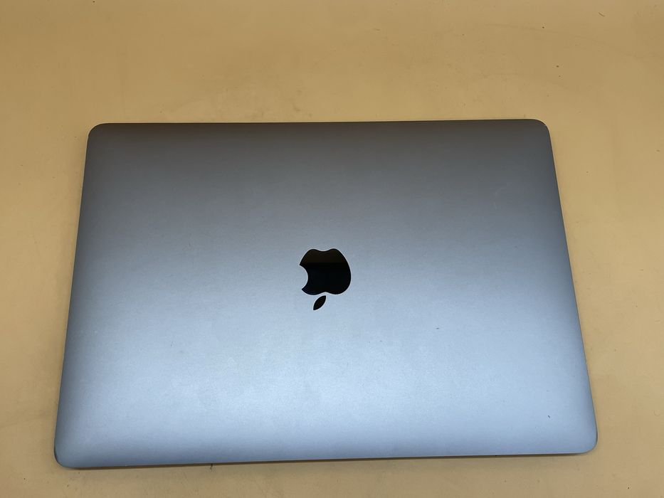 Macbook pro 2022 m2 512gb