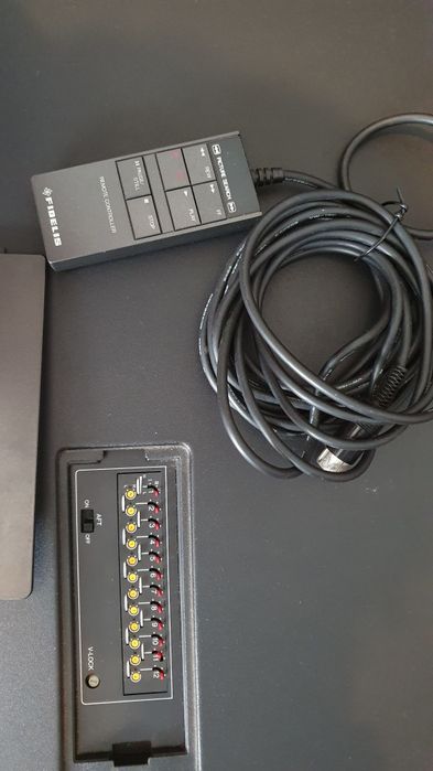 Leitor VHS Fidelis raro com comando de fios