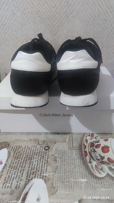 Продам шкіряні чоловічі кросівки Calvin Klein р 46