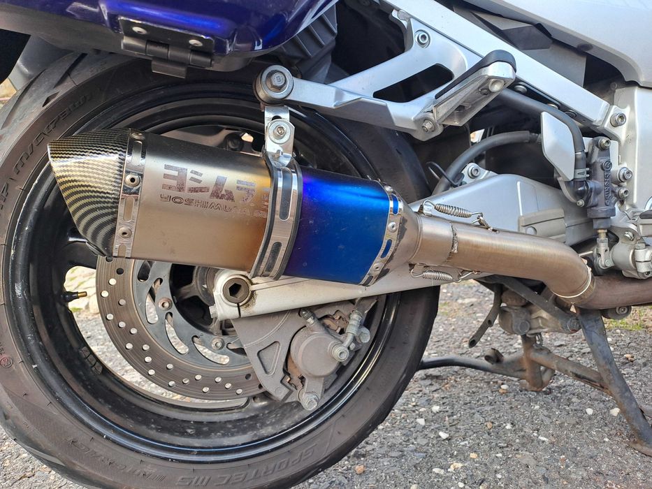 Yamaha FJR1300 poucos kms