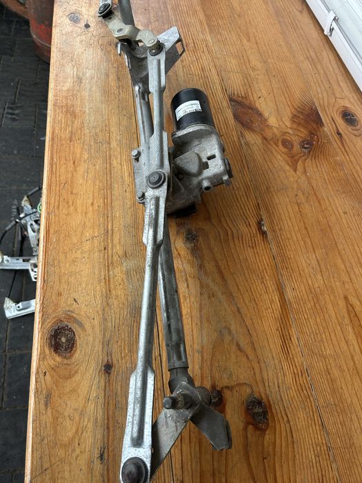 Трапеція двірників Пежо 307  C 4