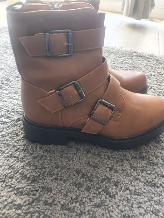 Botas novas para mulher castanhas
