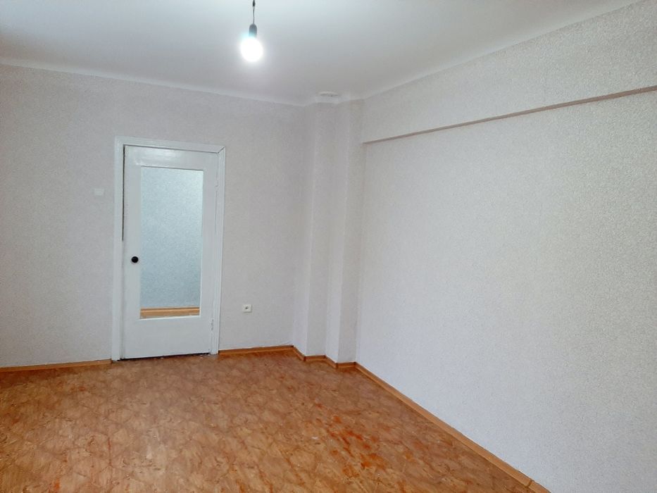 Ціна за 2 кімнати в гуртожитку, 18+7,виведені в одиницю, вільні,Сталев