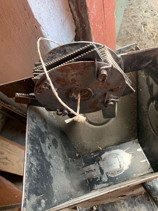 Млин без мотора 220 v