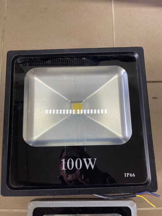 Прожектори світлодіодні 100W i 30W