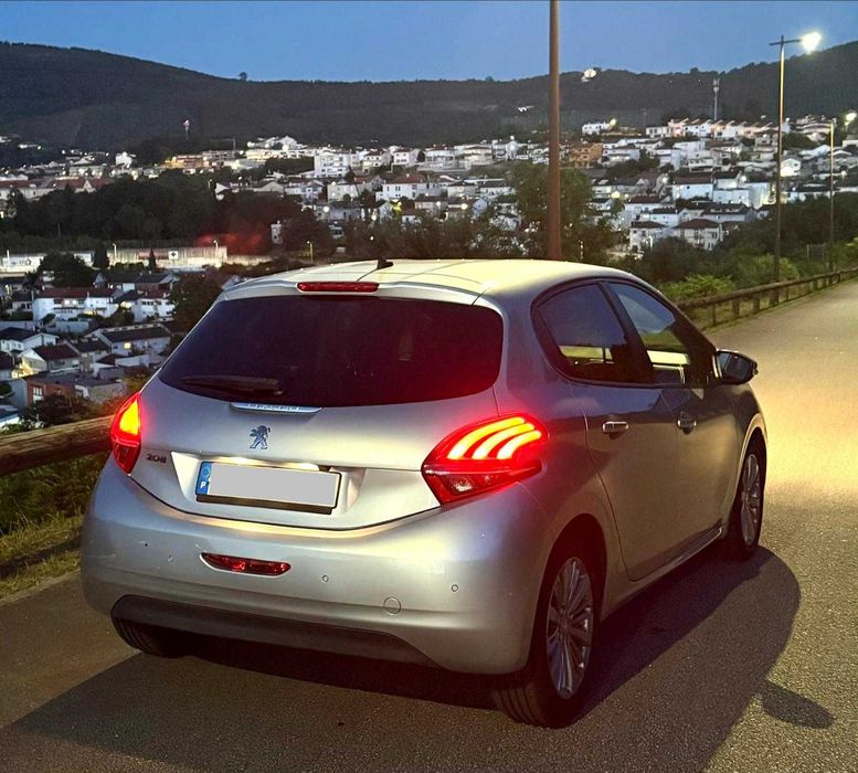 Peugeot 208 1.2 Puretech - Signature