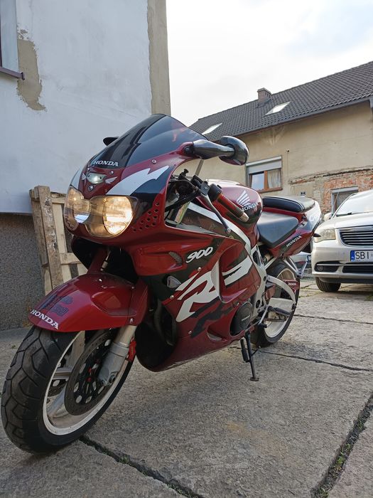 Honda cbr 900 RR