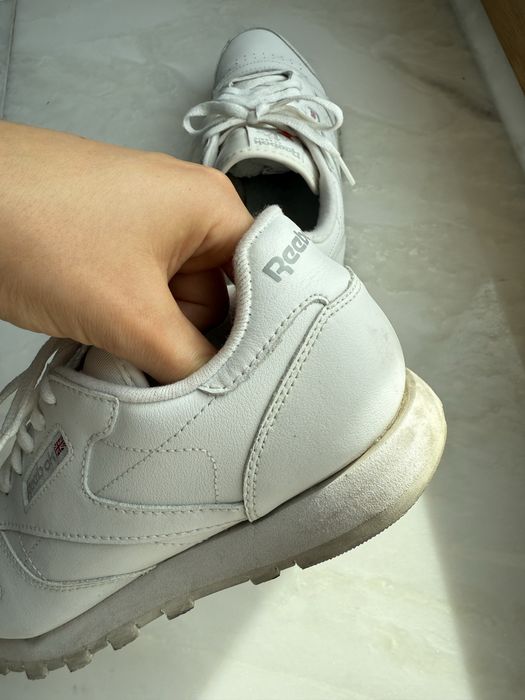 Buty sportowe Reebok Classic białe skórzane 38,5