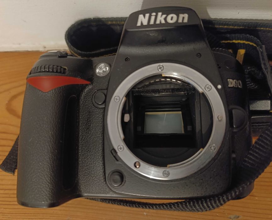 Nikon D90 lustrzanka