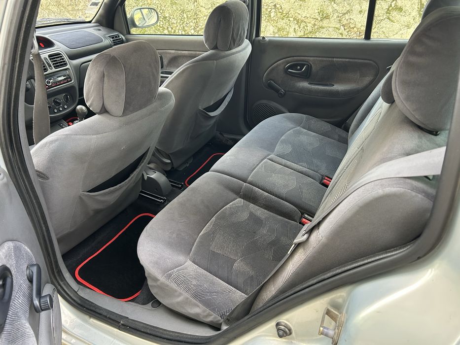 Renault Clio RXE 1.2 2000