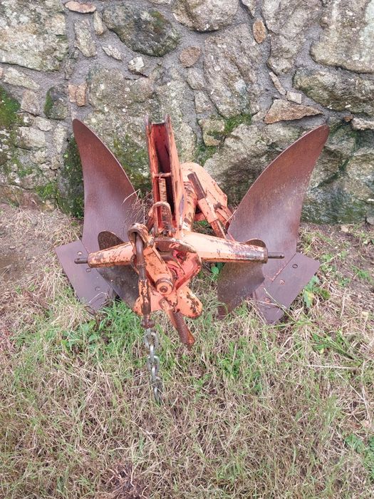 Charrua Agrimil 14” – Reversível – Bom estado