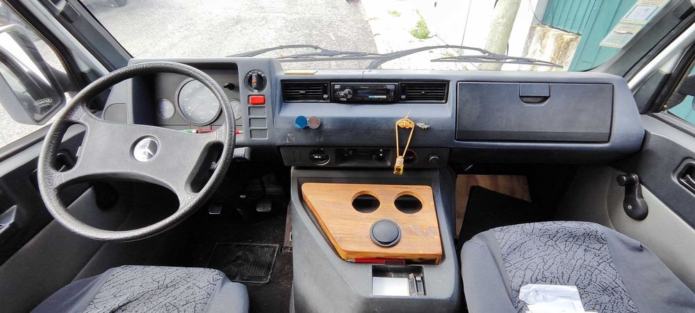 Autovivenda Mercedes MB100