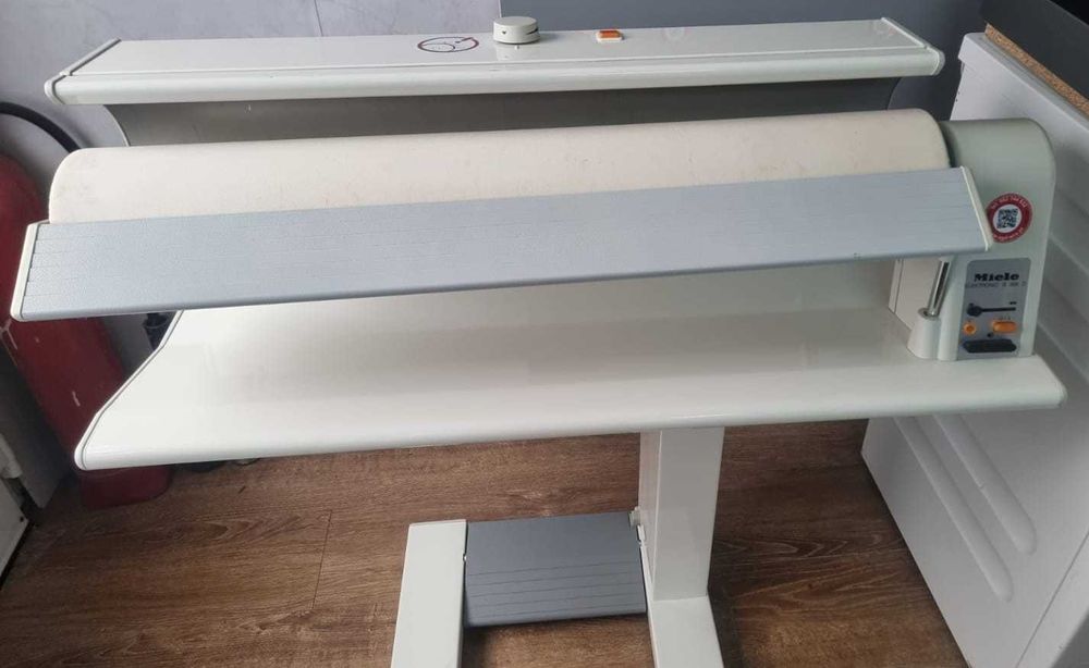 Magiel, maglownica Miele B 866 D z funkcją pary,szer83cm,łatwa obsługa