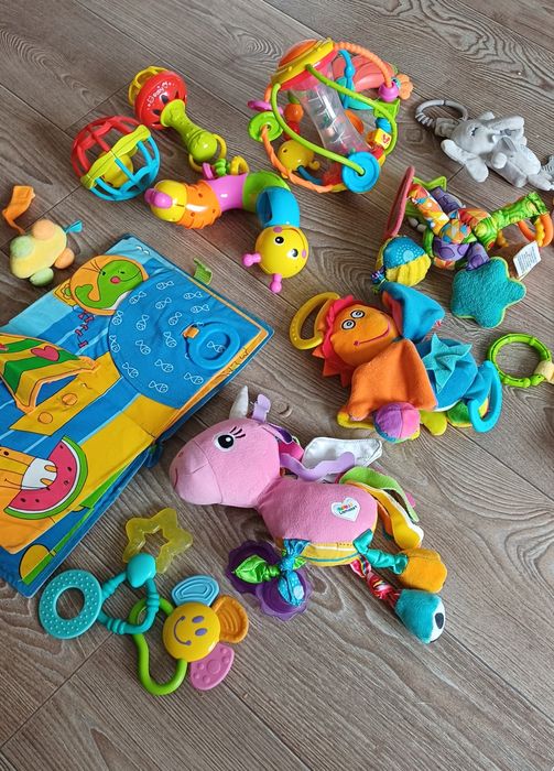 Набір іграшок 0+, брязкальця, підвіска в коляску