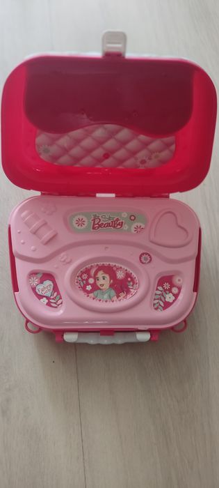 Деткская косметичка