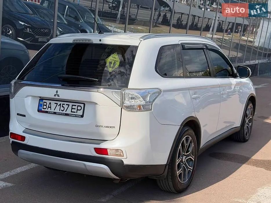 Mitsubishi outlander lll
