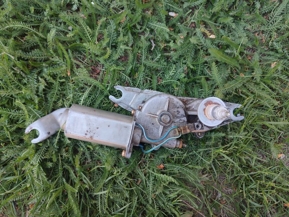 Моторчик заднього дворника Mazda 323 F BG (сліпа)