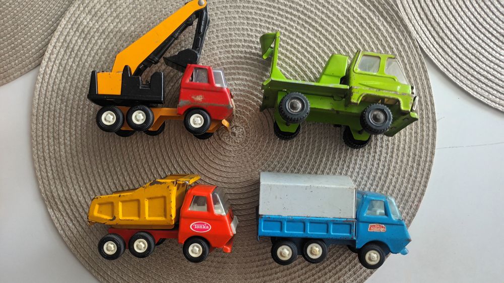 Zestaw blaszanych aut Tonka,lata 70-te