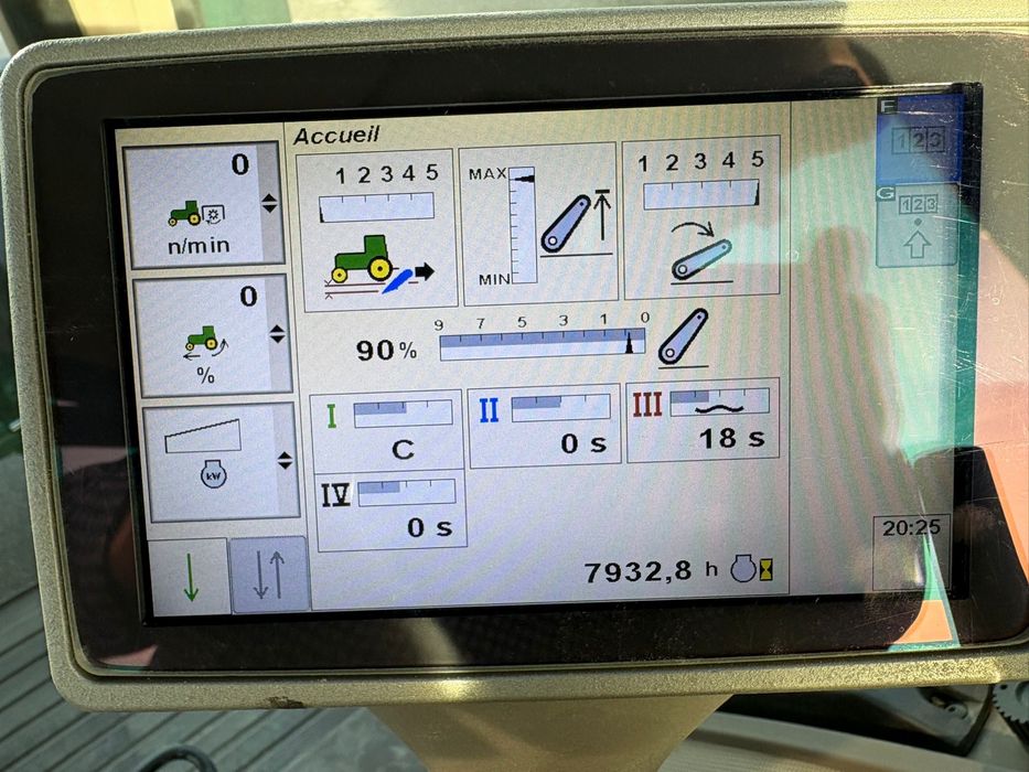 John Deere 8245R 2011rok Power Shift 9,1L 7900mth 260KM GPS 8400,8310R