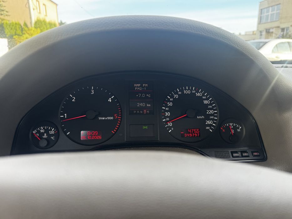 Audi a8 d2 2002r polift 180km