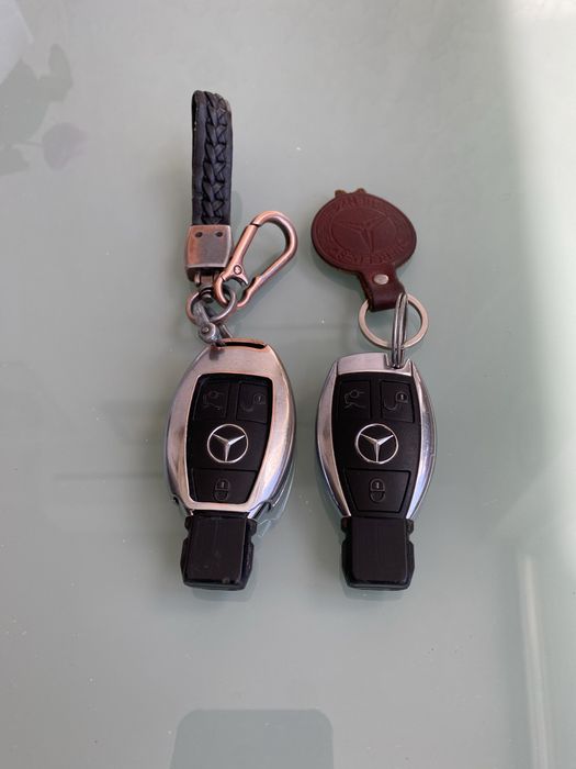 Продаєтся автомобіль Mersedes Benz E300 Hybrid W212 2013г в