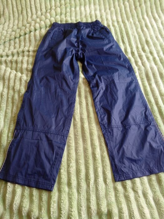 Непромокаемые спортивные штаны