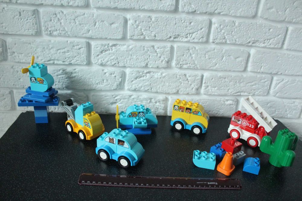 Лего дупло "Мої перші вантажівки".Комбінований набір lego duplo