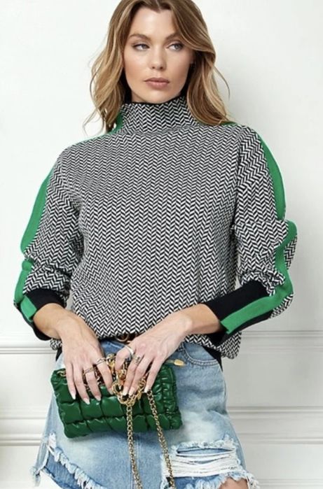 Стильний светр водолазка у смужку Go Green Race