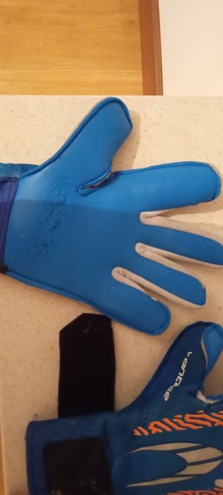 Chuteiras futebol 38 + luvas 38 + equipamento de treino guarda redes