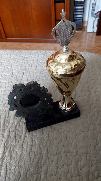 Troféu com relógio