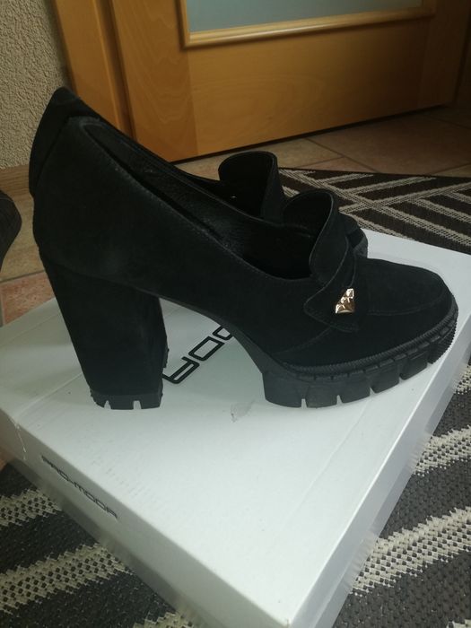 Półbuty damskie, skórzane, firma PRO-MODA roz 38 Jordanowo • OLX.pl
