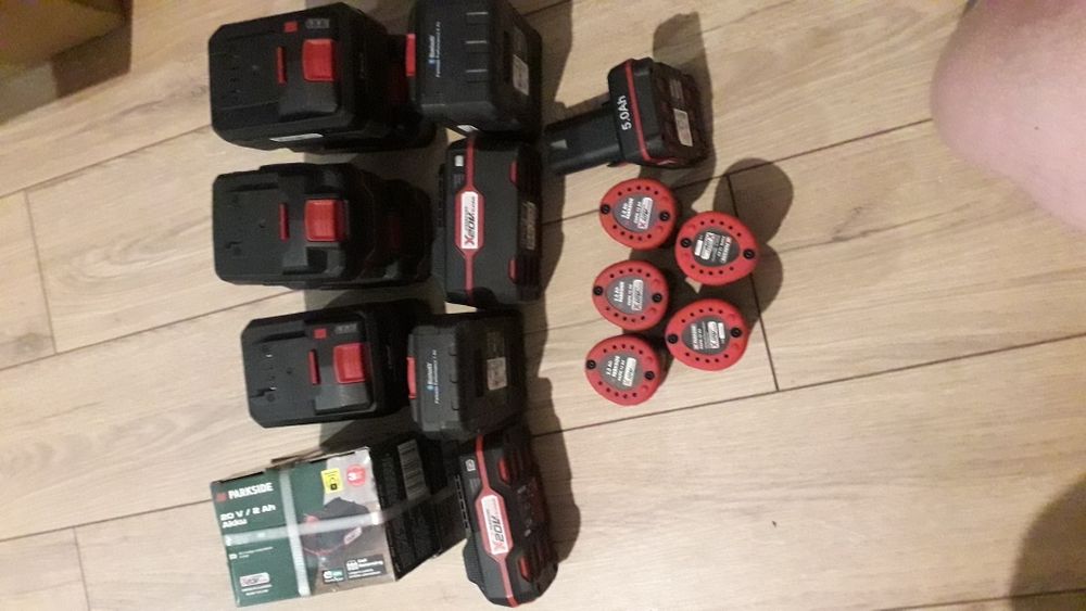 Акумуляторні батареї Parkside та для них зарядні різні