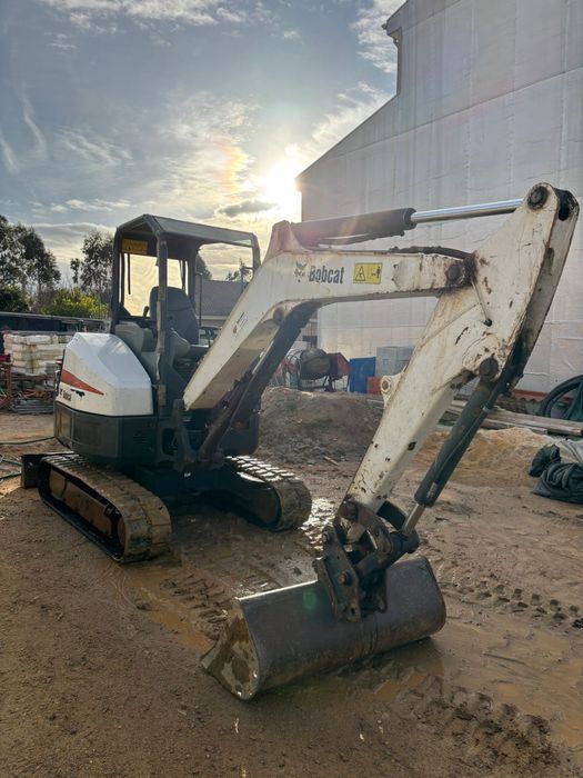 Bobcat mini escavadora E32