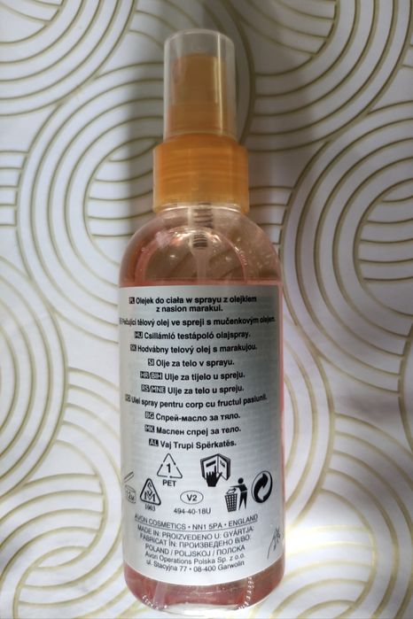 Olejek do ciała w spraju z drobinkami 150 ml