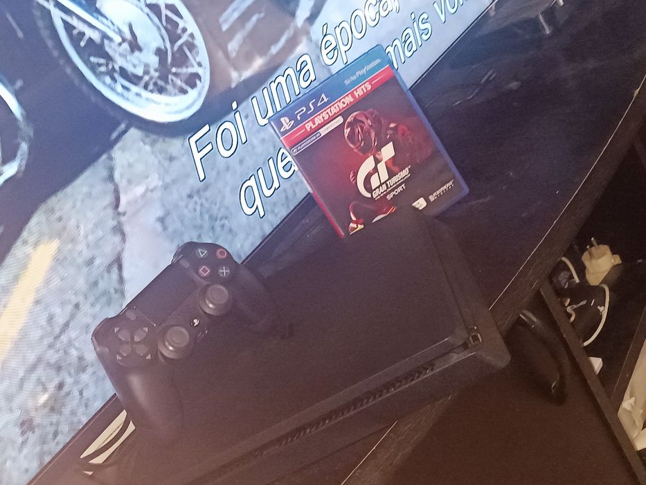 PS4 SLIM perfeito estado