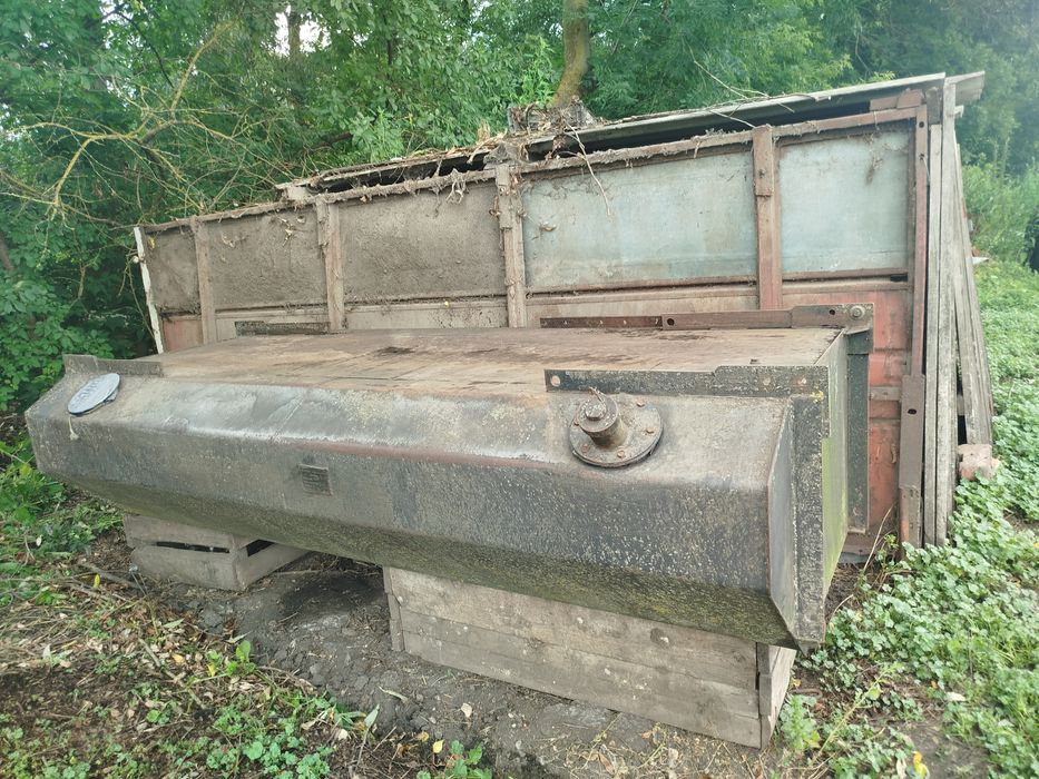 Резервуар, ємкість для зберігання пального