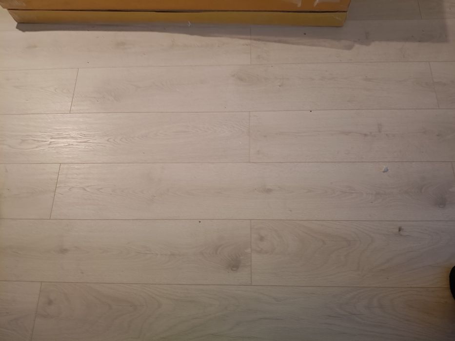 Sprzedam panele nowe jasny dąb szare bielone