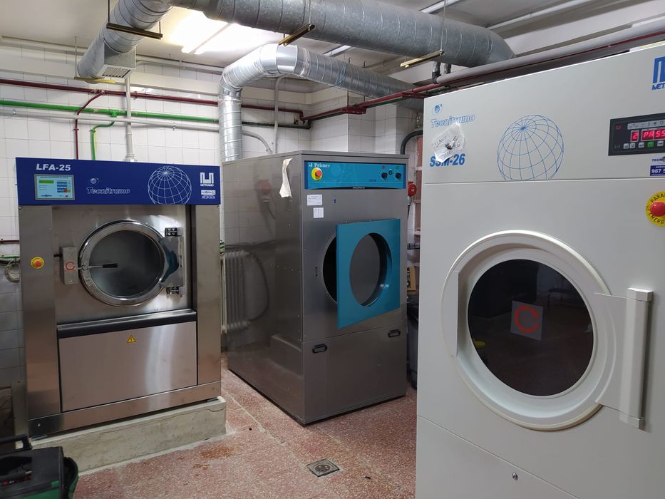 Lar, residencia senior, Lavandaria máquina lavar e secar industrial