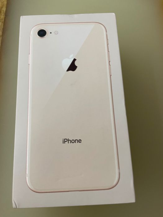 iPhone 8 Gold, 64 GB бу+чохол