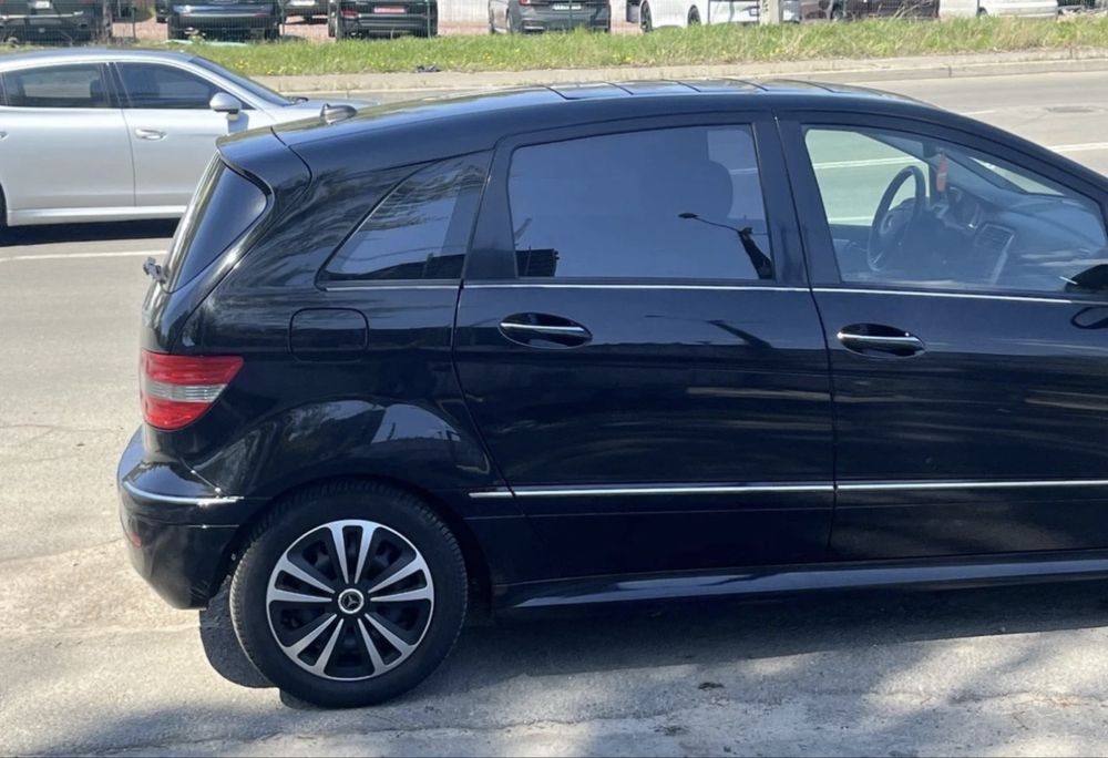Mercedes-Benz B200 Turbo W245/Максимальна комплектація/193 к.с.
