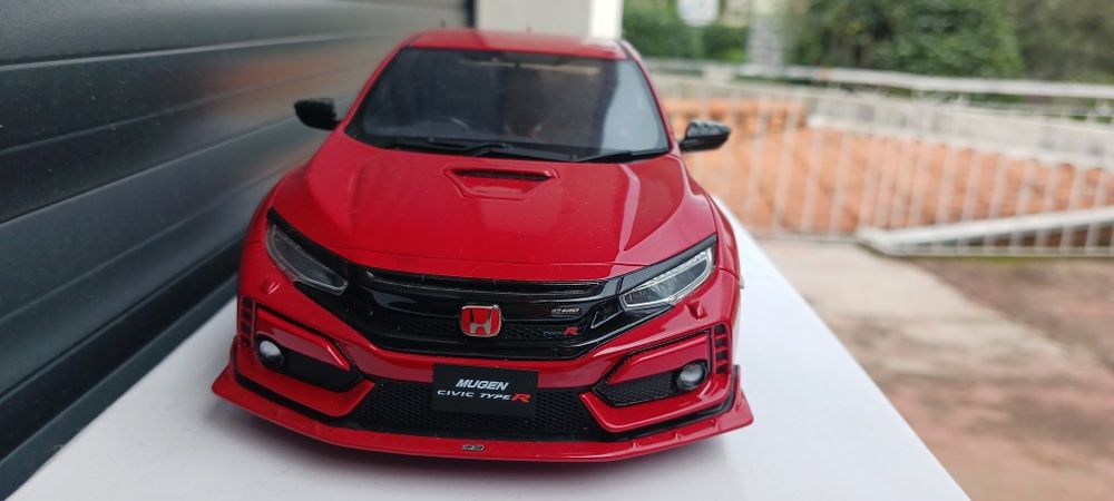 Vendo miniaturas Honda 1/18