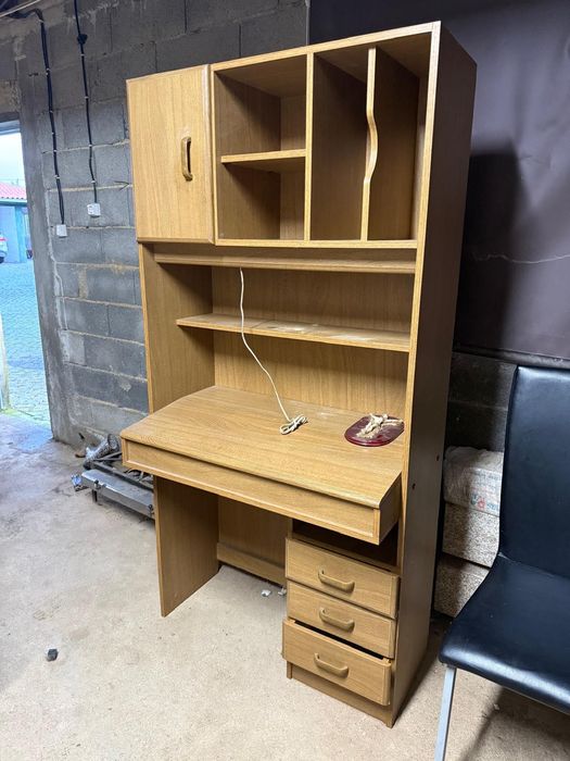 Secretária - escrivaninha, bom estado