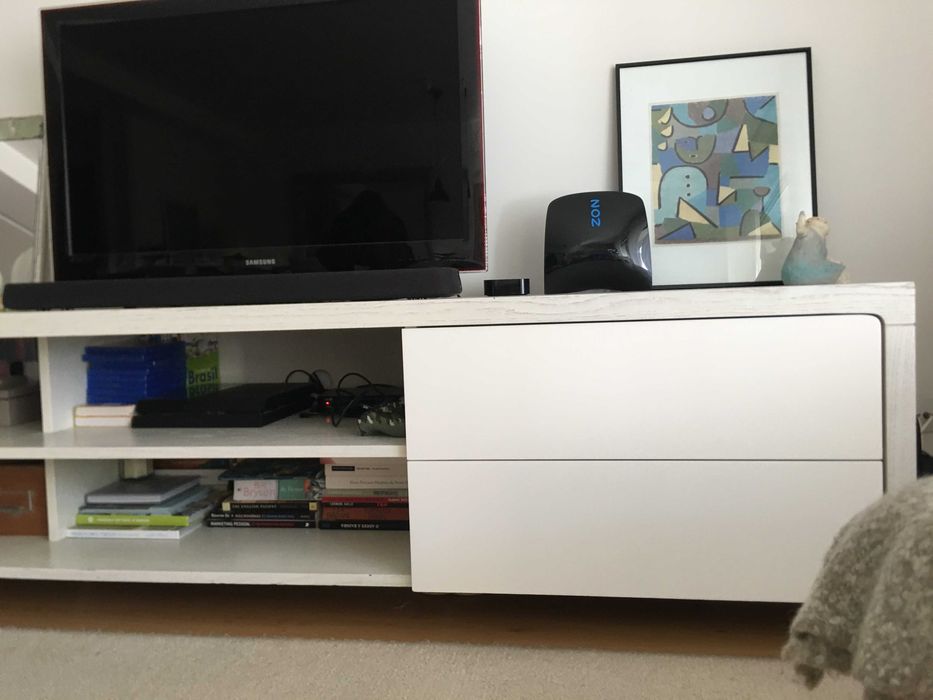 Móvel TV em madeira lacada