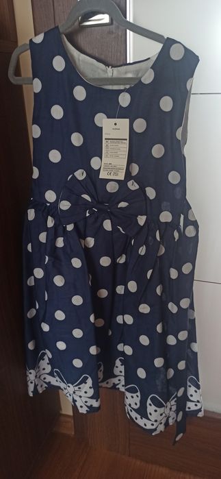 Nowa sukienka granatowa 140 elegancka